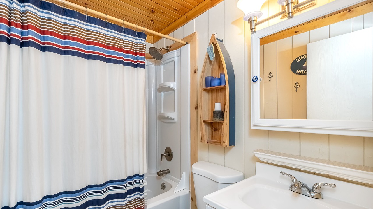 Photo of Bathroom in Sky Valley