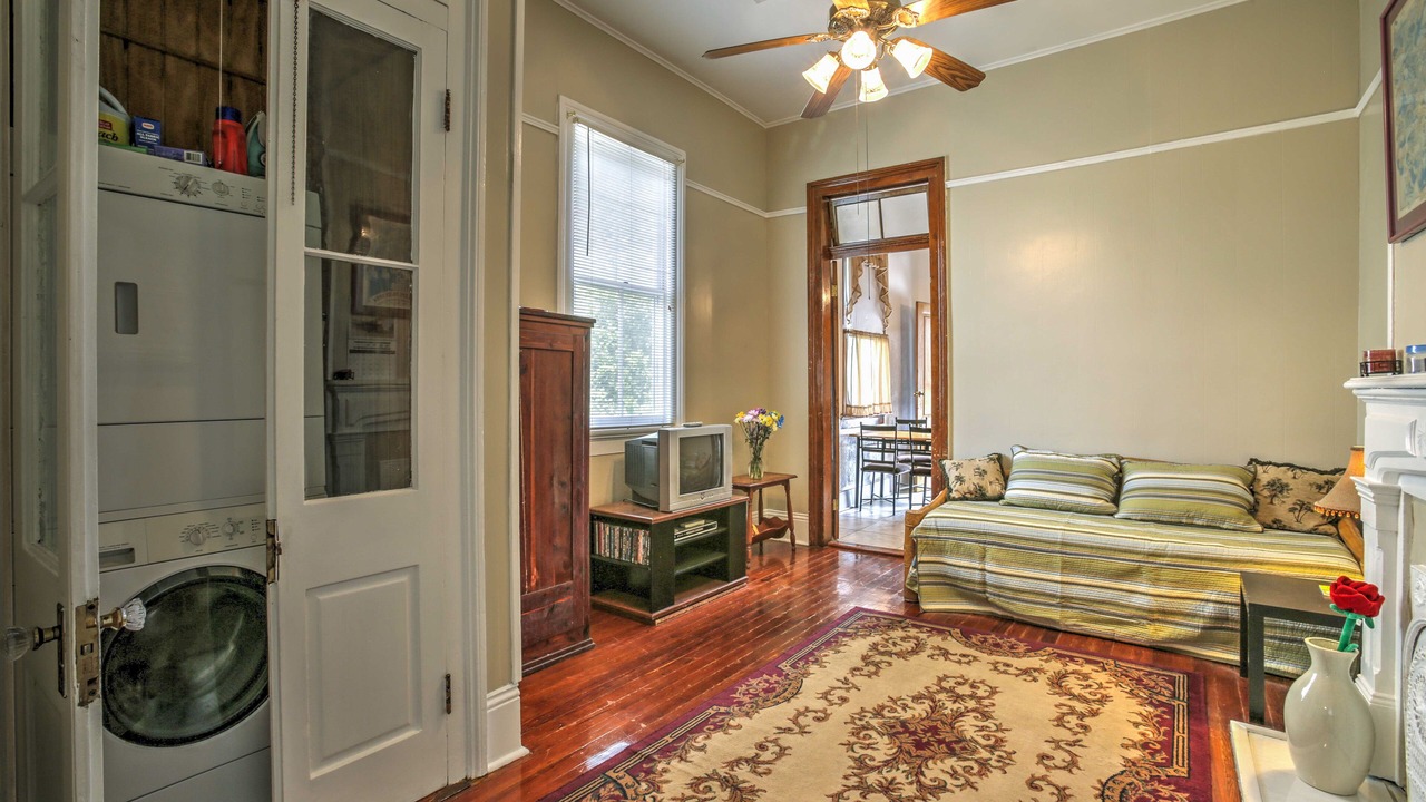Photo of Bedroom in Black Pearl