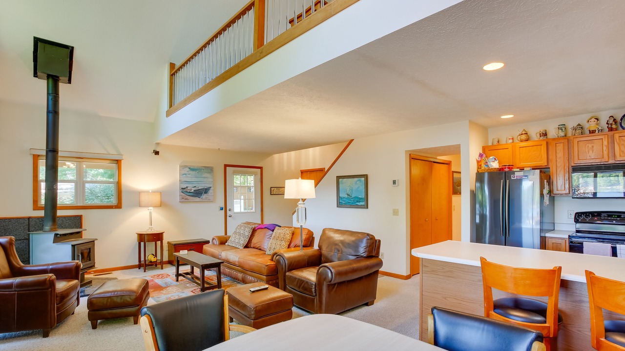 Photo of Livingroom in Interlochen