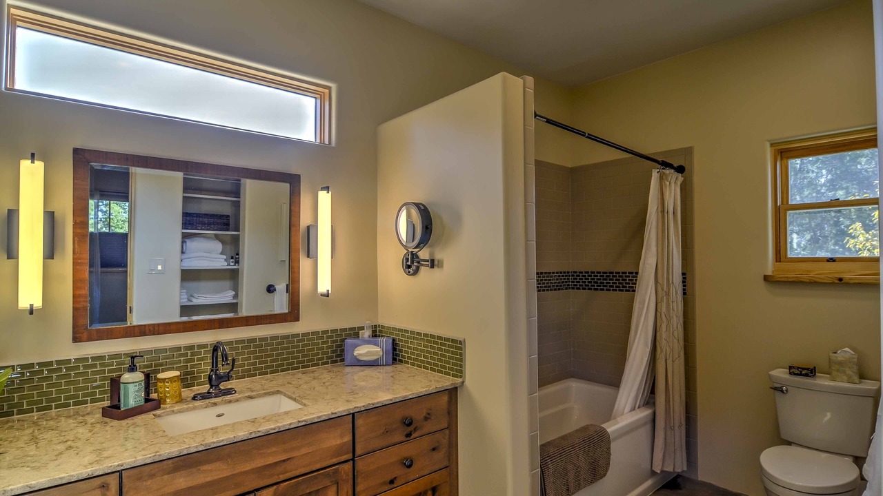 Photo of Bathroom in Tesuque