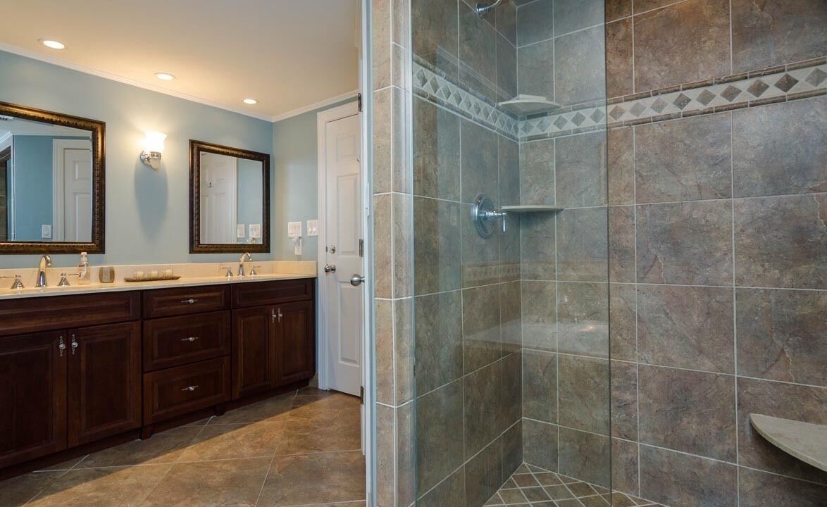 Photo of Bathroom in Shell Island