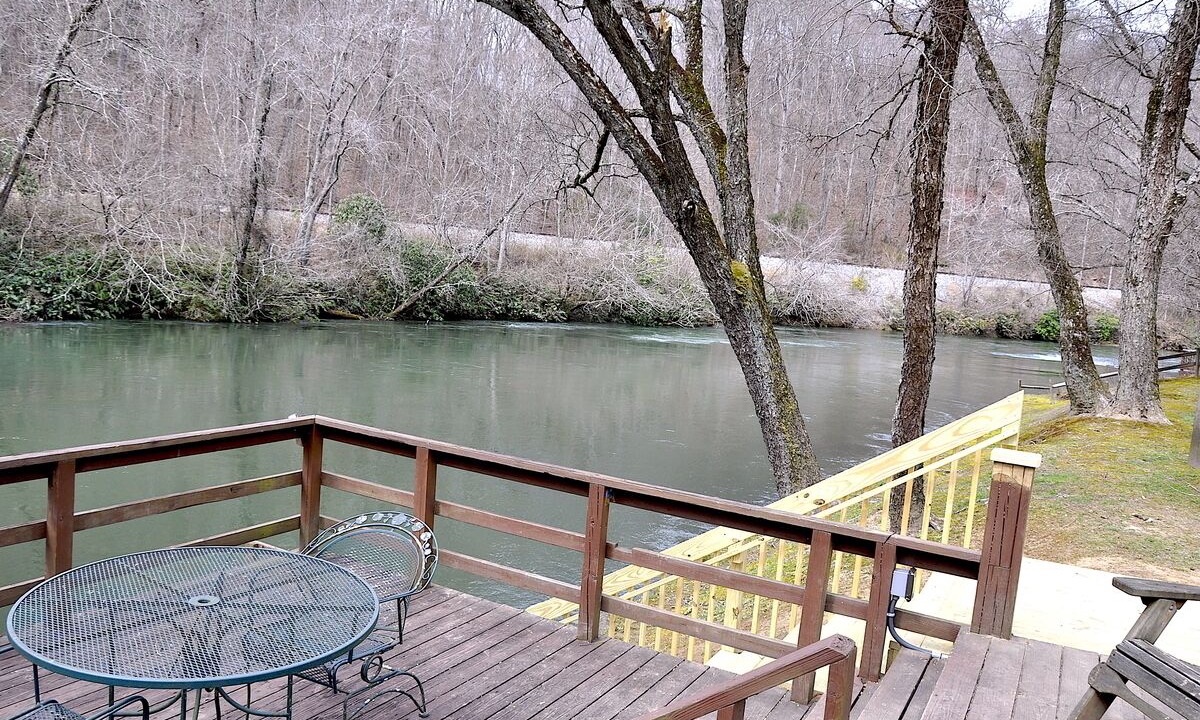 Photo of Others in Mineral Bluff
