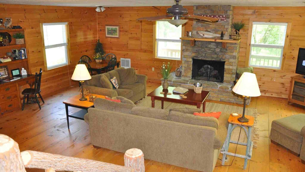 Photo of Bedroom in Mineral Bluff
