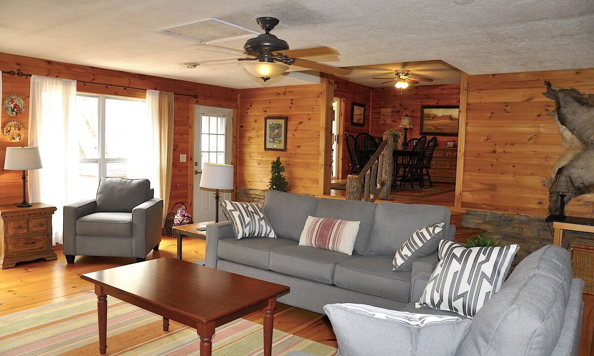 Photo of Bedroom in Mineral Bluff