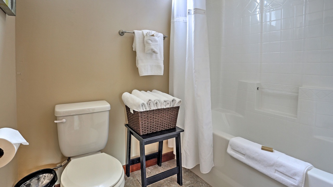 Photo of Bathroom in Manson