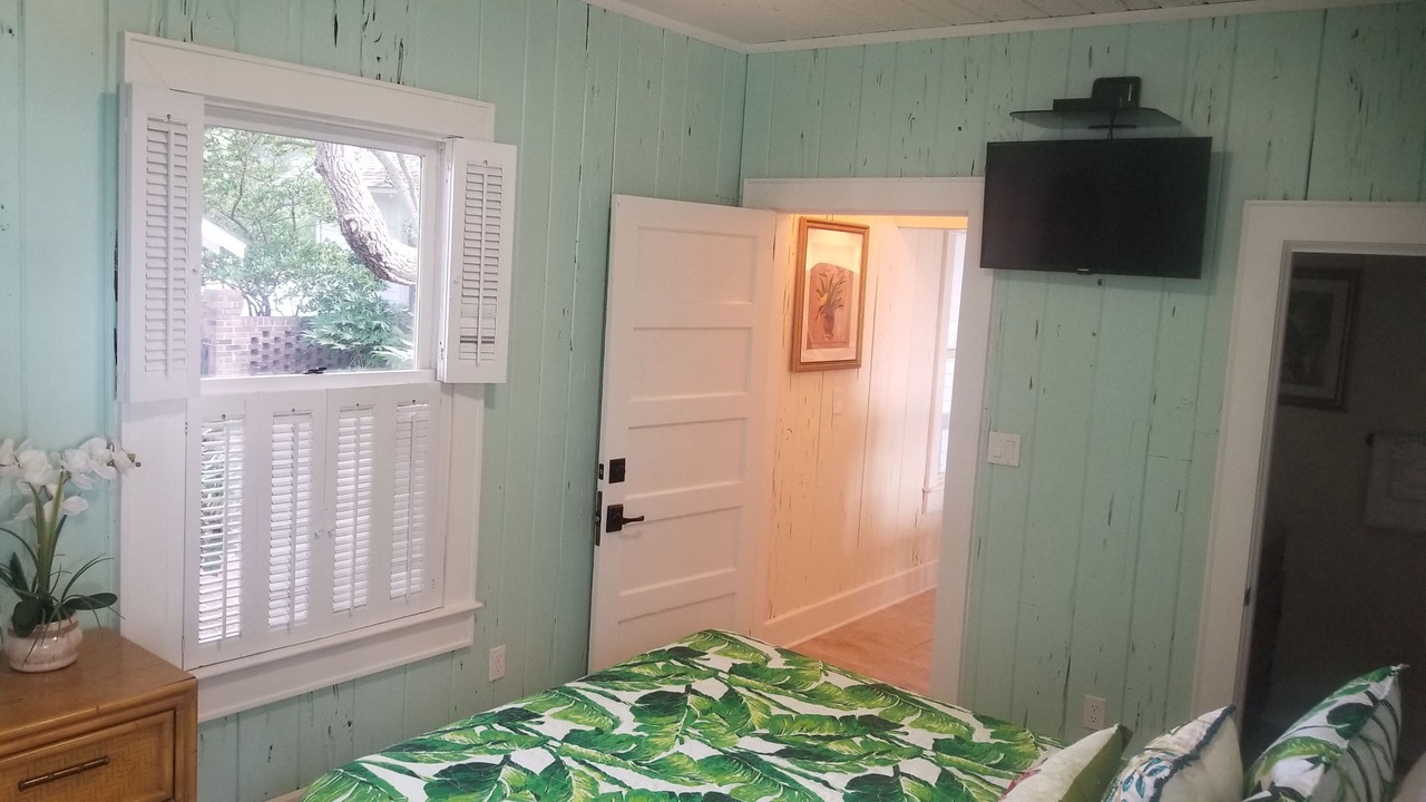 Photo of Bedroom in Golden Mile