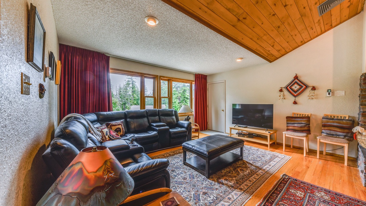 Photo of Livingroom in Cloudcroft