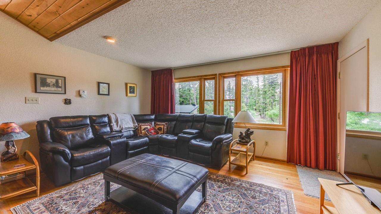 Photo of Livingroom in Cloudcroft