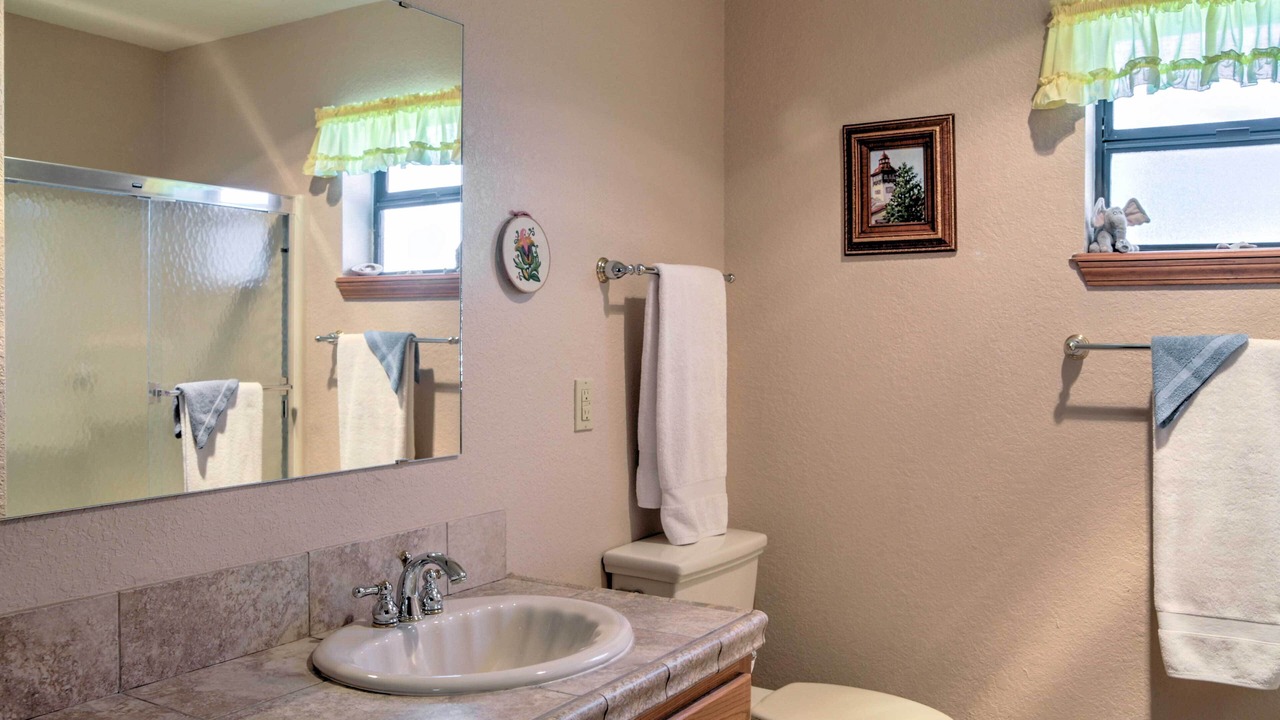Photo of Bathroom in Cloudcroft