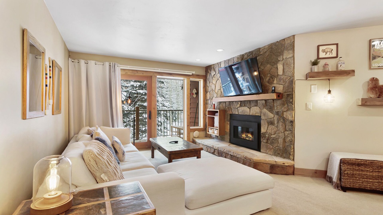 Photo of Livingroom in Historic District