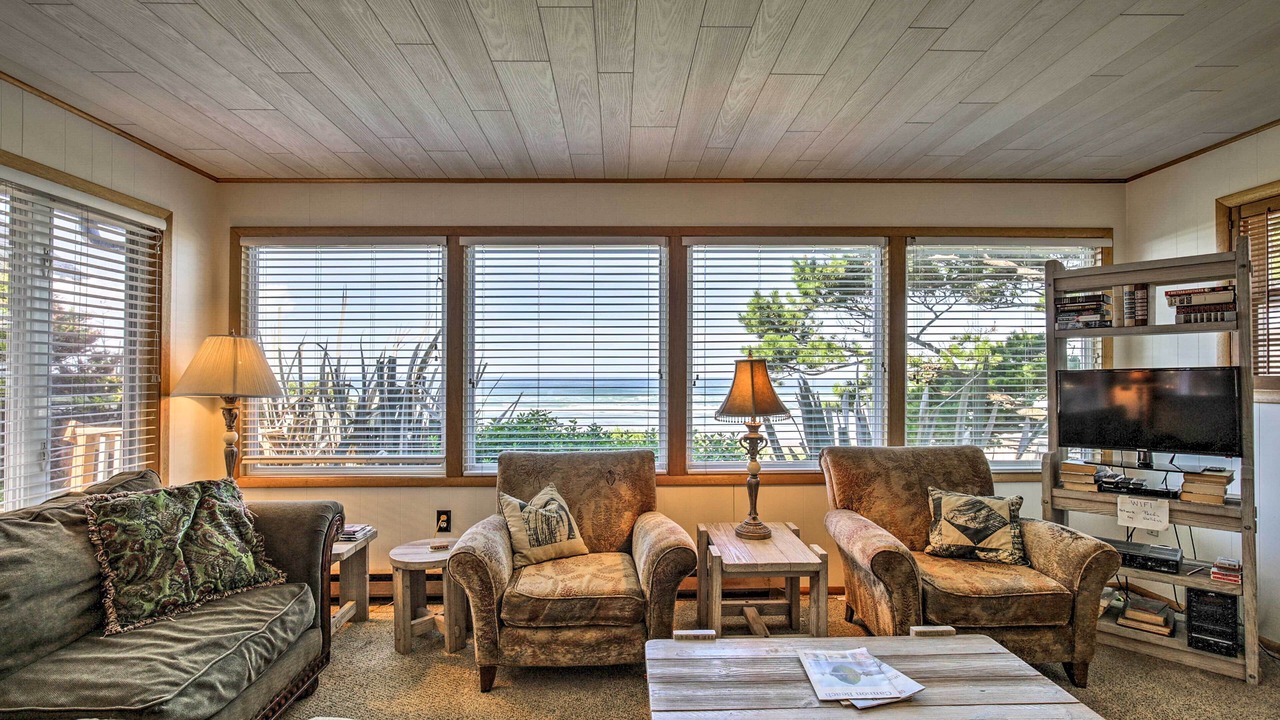 Photo of Livingroom in Arch Cape