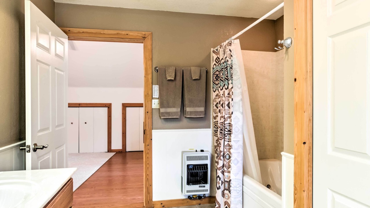 Photo of Bathroom in Cloudcroft