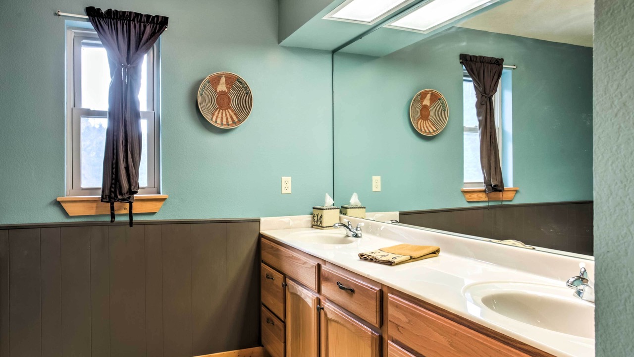 Photo of Bathroom in Cloudcroft