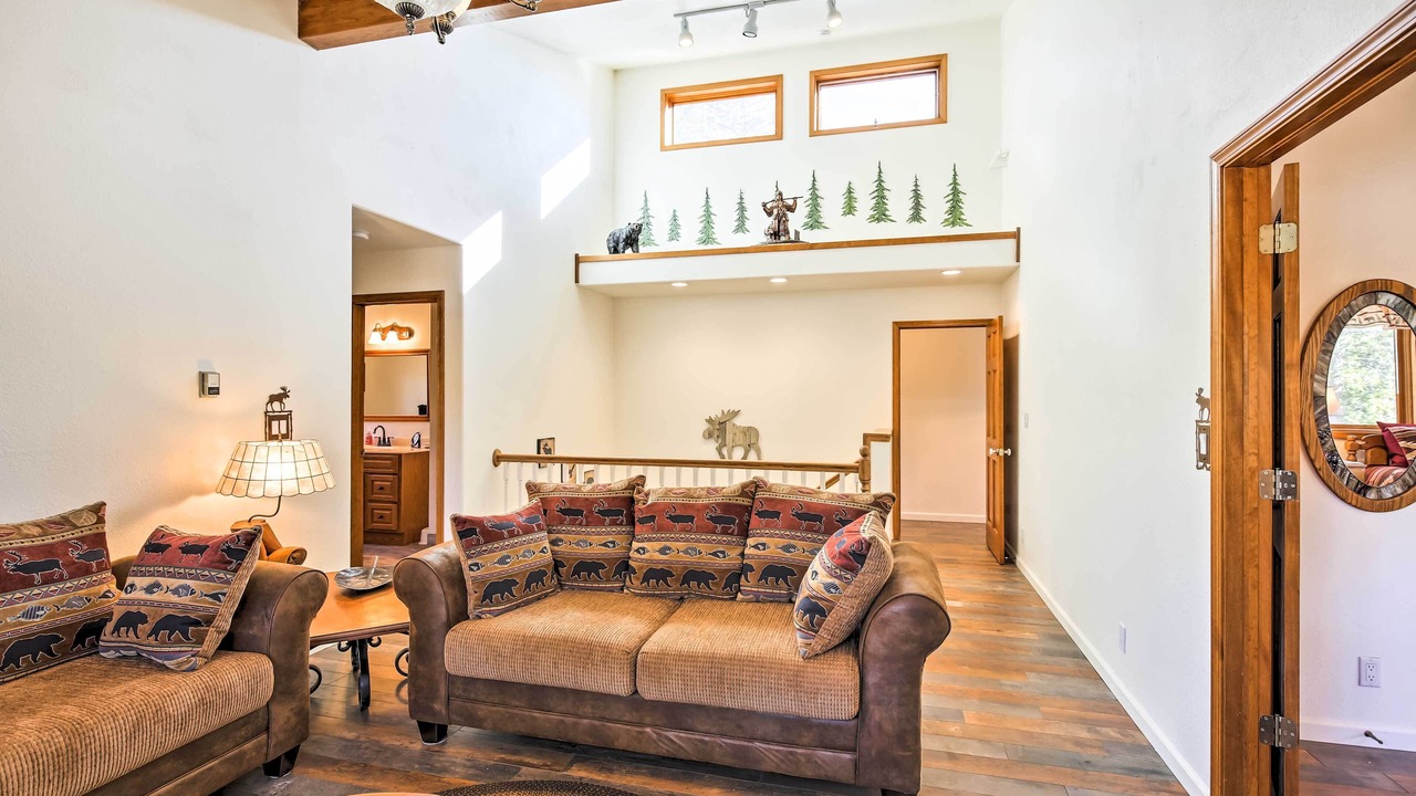 Photo of Livingroom in Grand Lake
