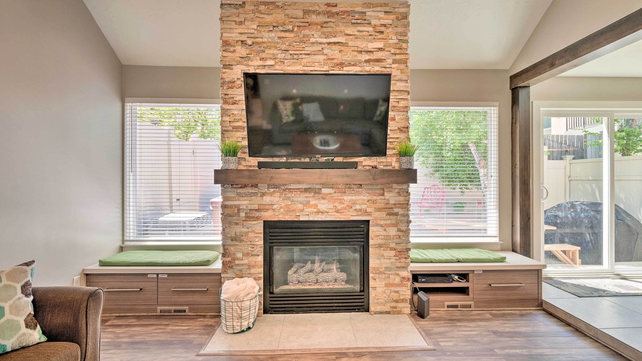 Photo of Livingroom in Cottonwood Heights