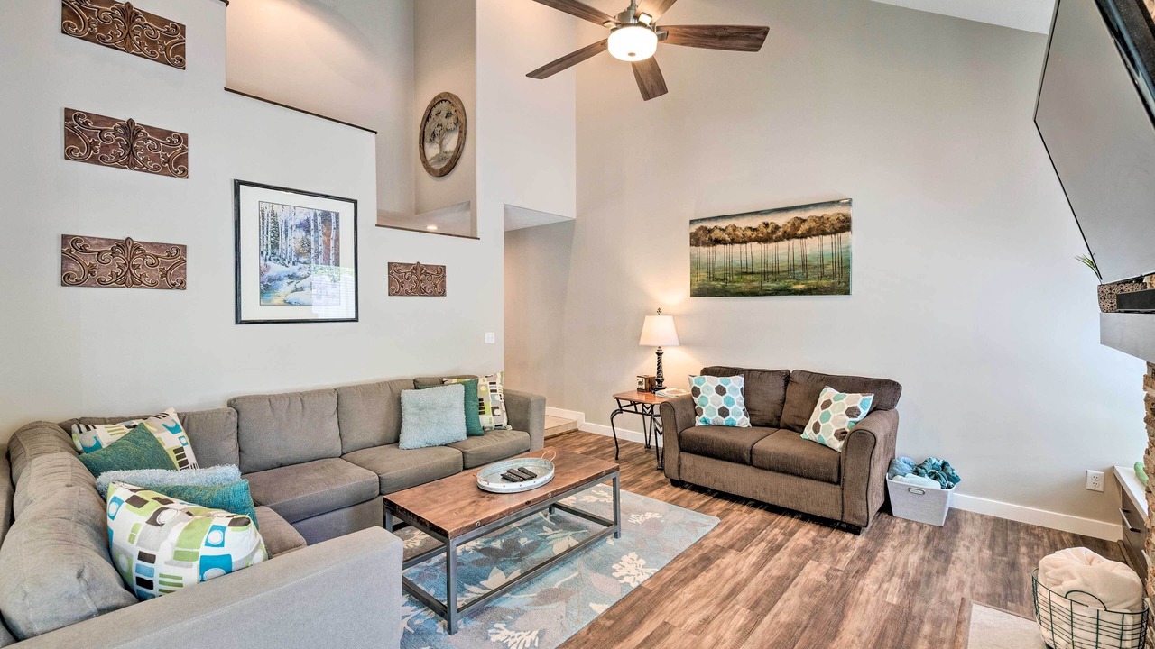 Photo of Livingroom in Cottonwood Heights