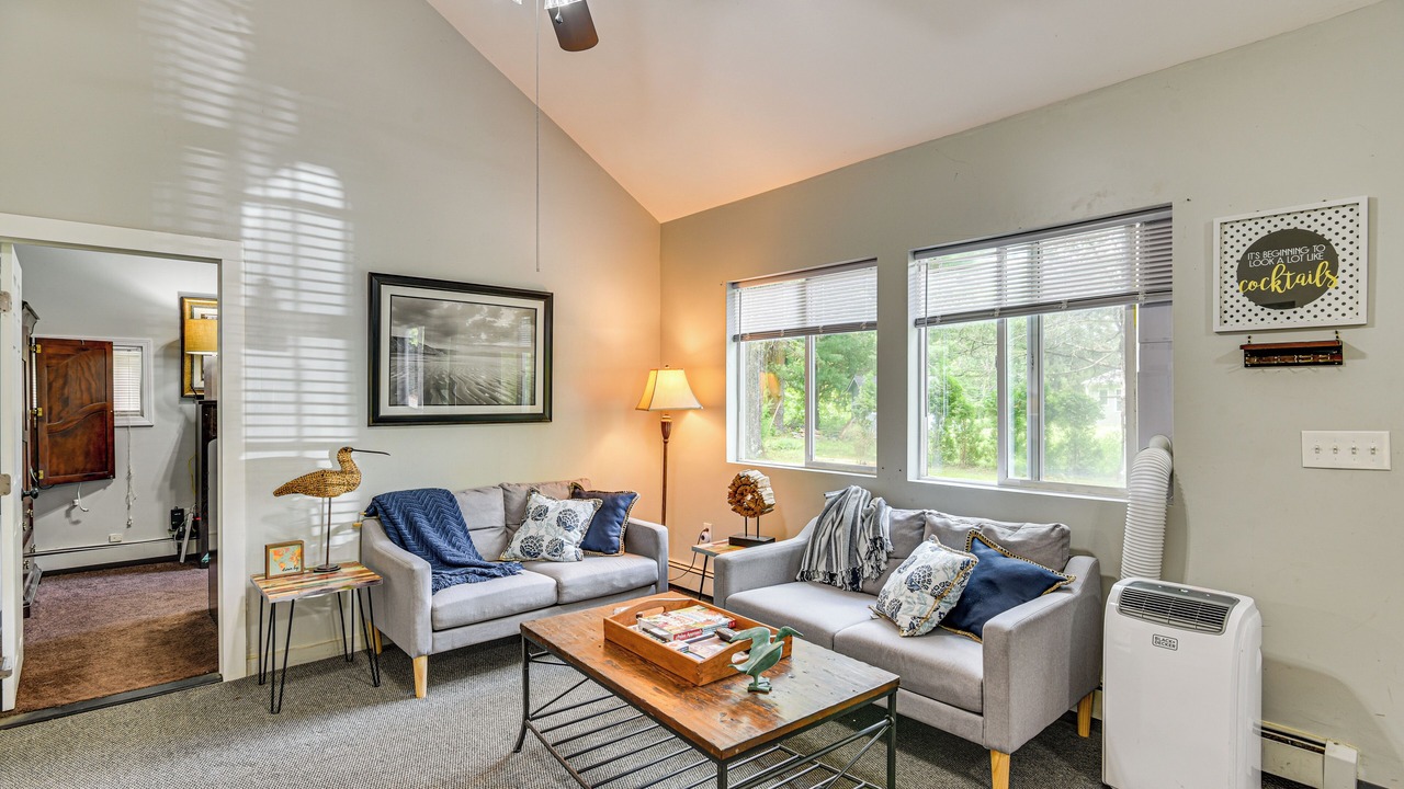 Photo of Livingroom in East Greenwich