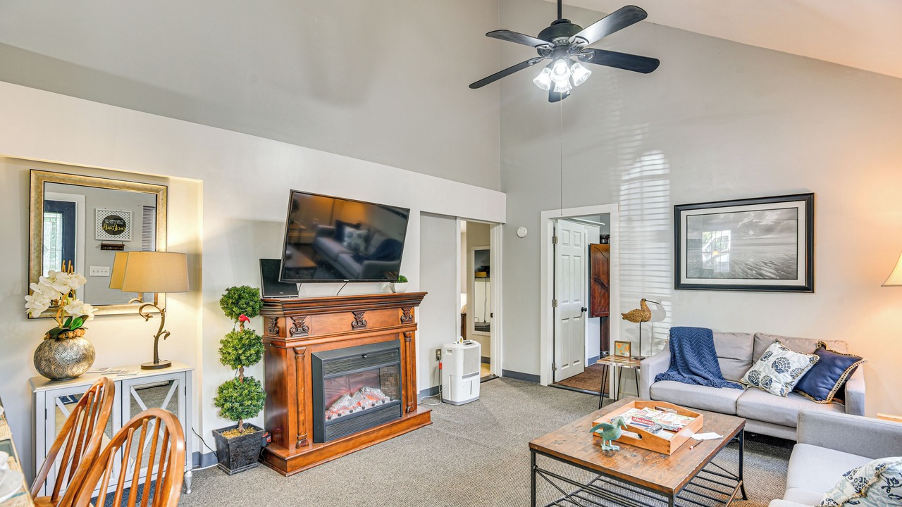 Photo of Livingroom in East Greenwich
