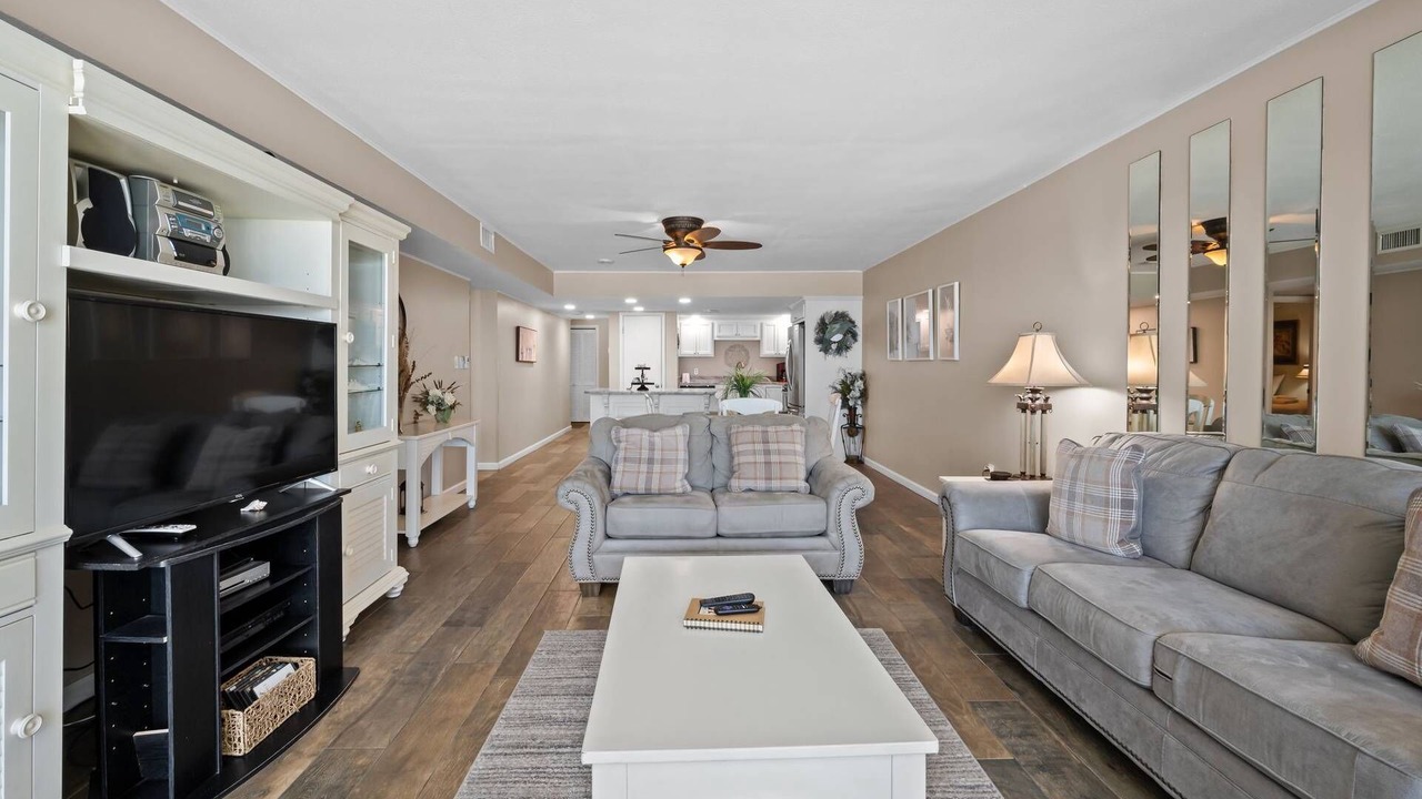 Photo of Livingroom in Gulf Shores