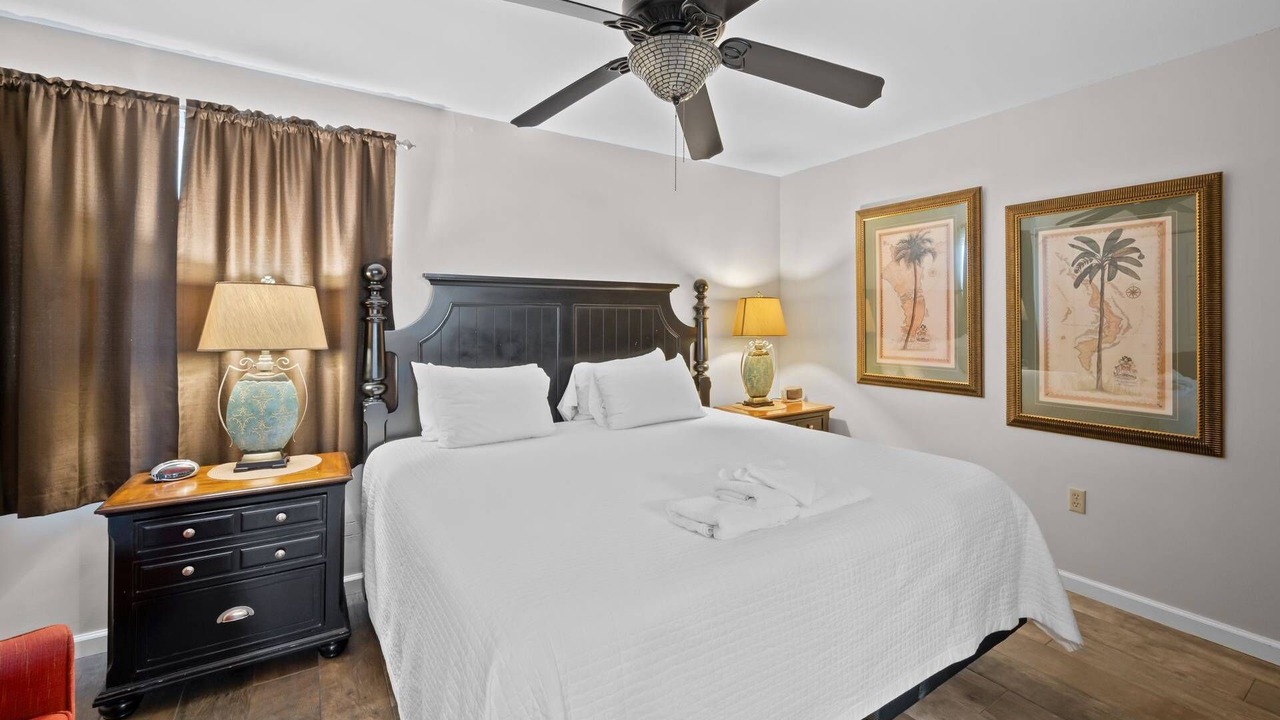 Photo of Bedroom in Gulf Shores