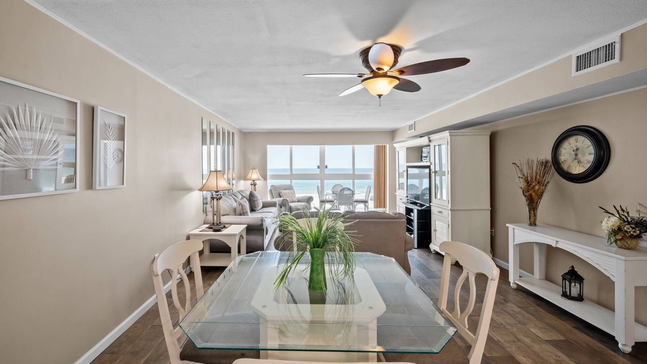 Photo of Livingroom in Gulf Shores