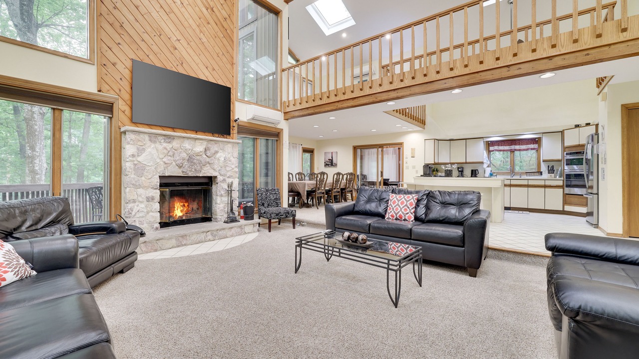 Photo of Livingroom in East Stroudsburg