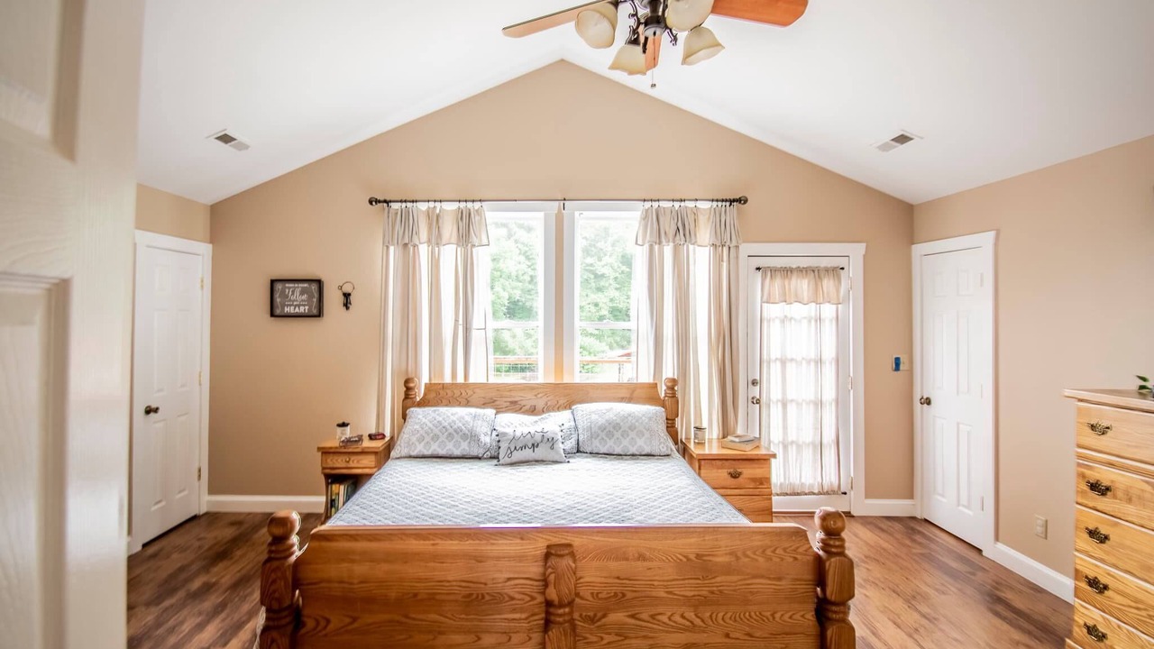 Photo of Bedroom in Parrottsville