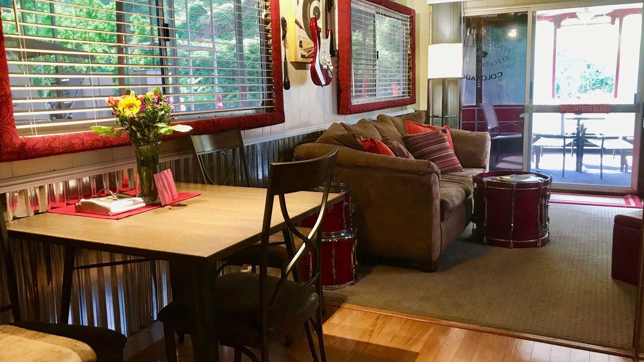 Photo of Livingroom in Downtown Knoxville