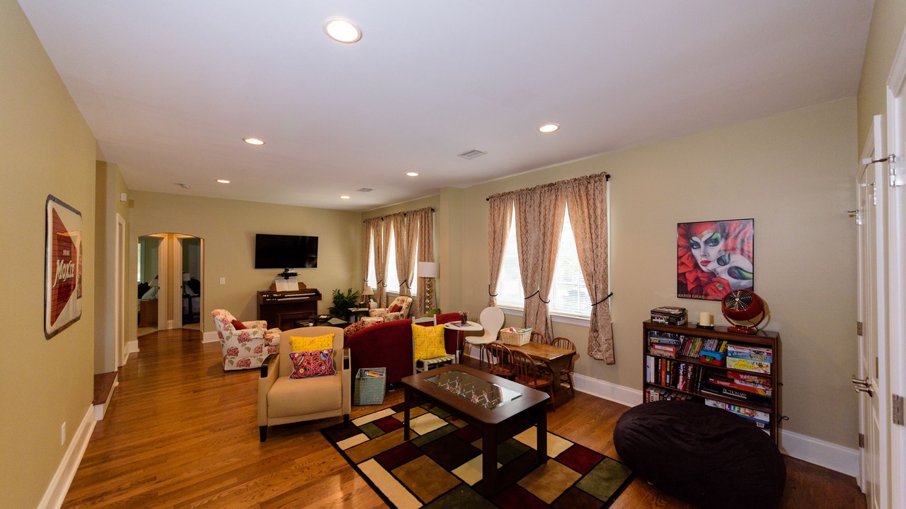 Photo of Bedroom in Hillsboro West End