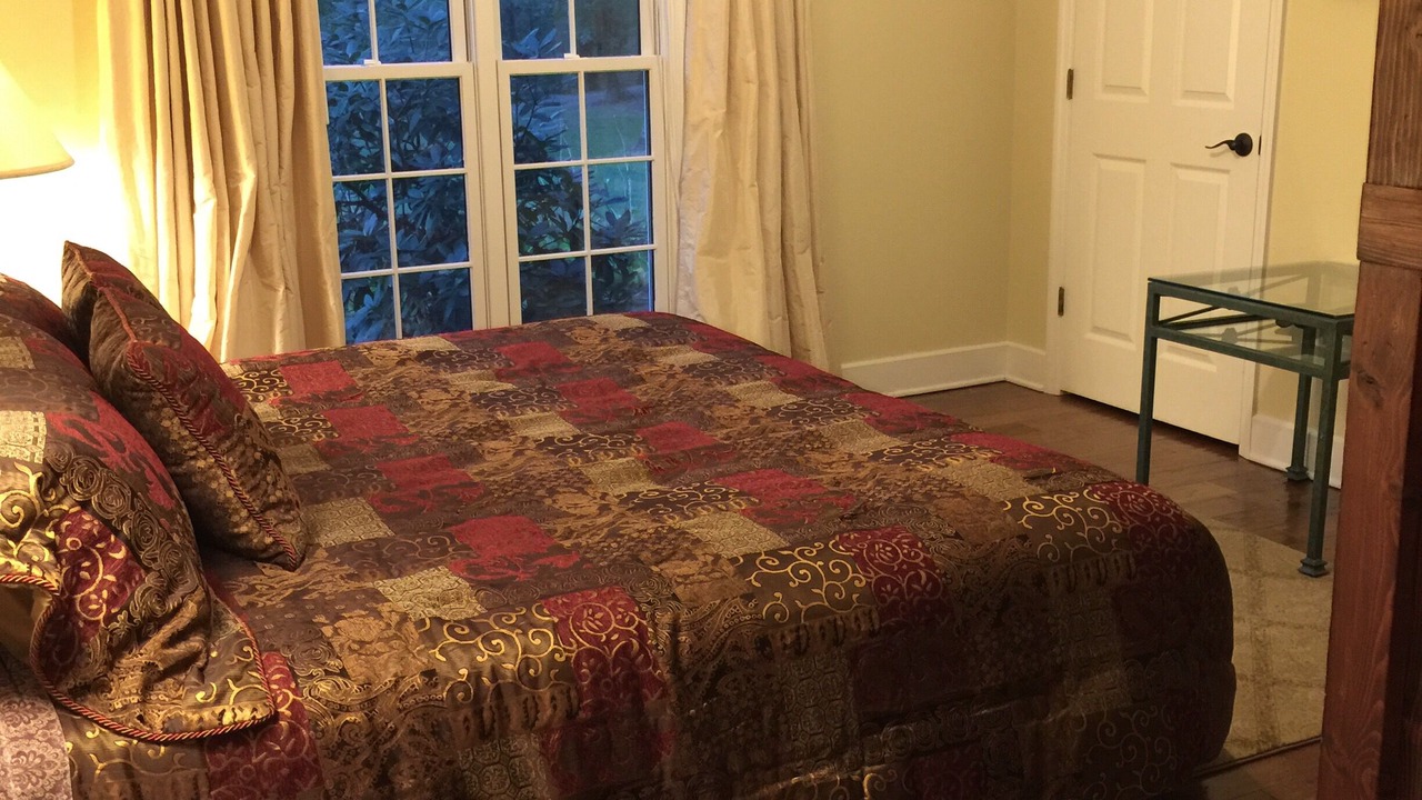 Photo of Bedroom in Lookout Mountain