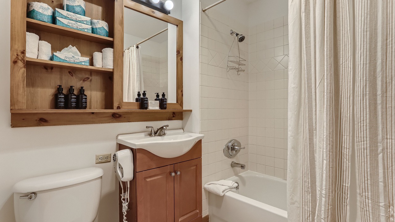 Photo of Bathroom in River Run