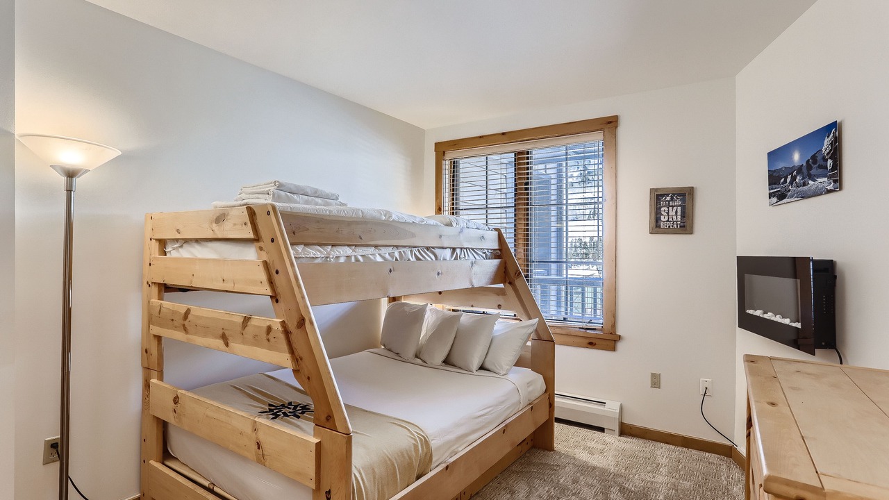 Photo of Bedroom in River Run