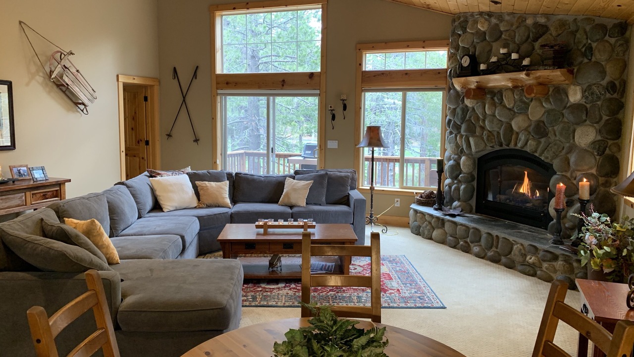 Photo of Livingroom in Truckee
