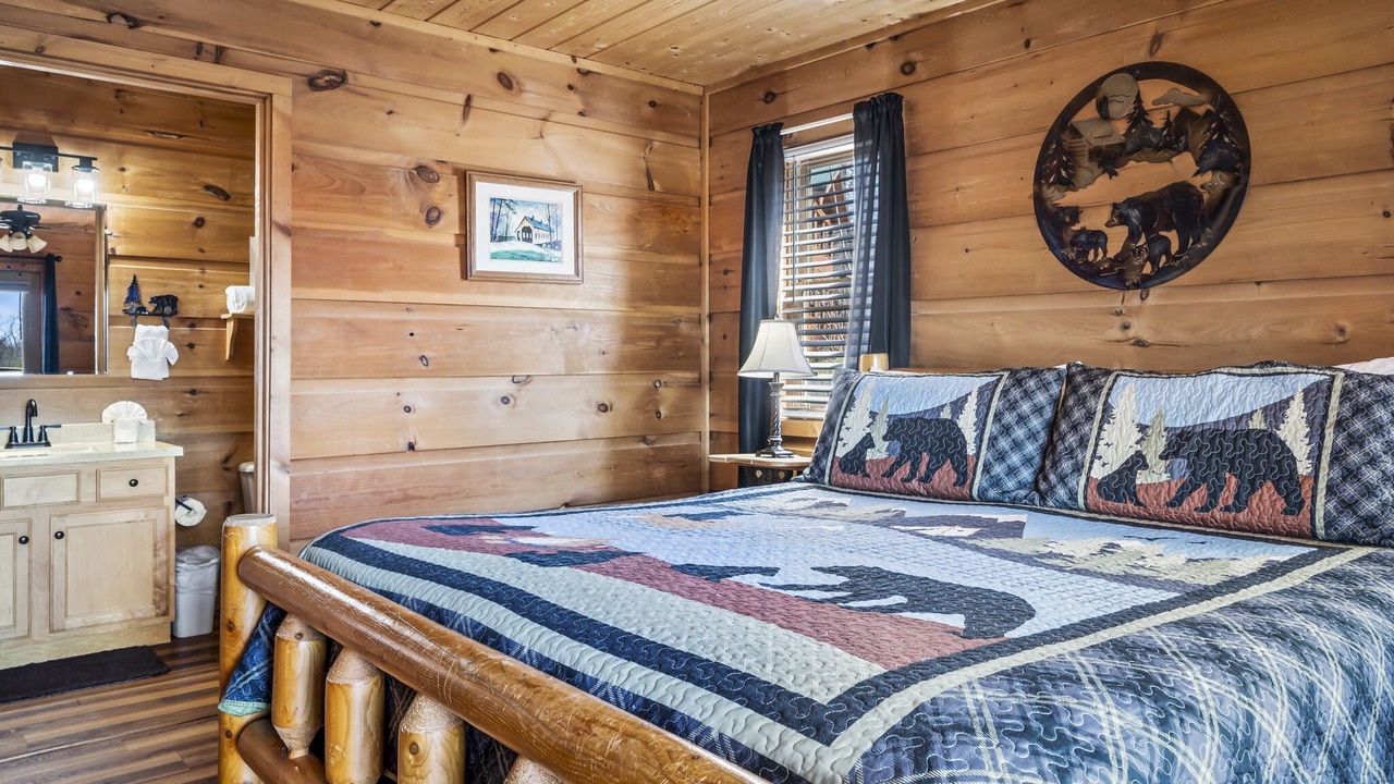 Photo of Bedroom in Gatlinburg - Pigeon Forge