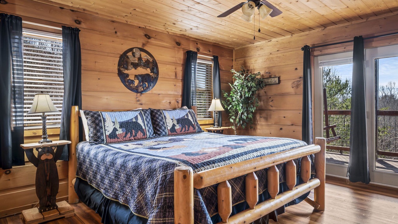 Photo of Bedroom in Gatlinburg - Pigeon Forge