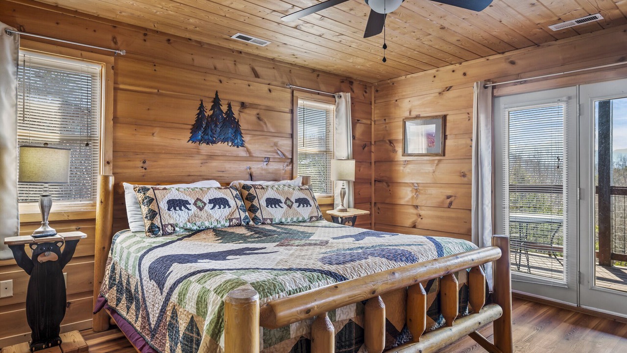 Photo of Bedroom in Gatlinburg - Pigeon Forge