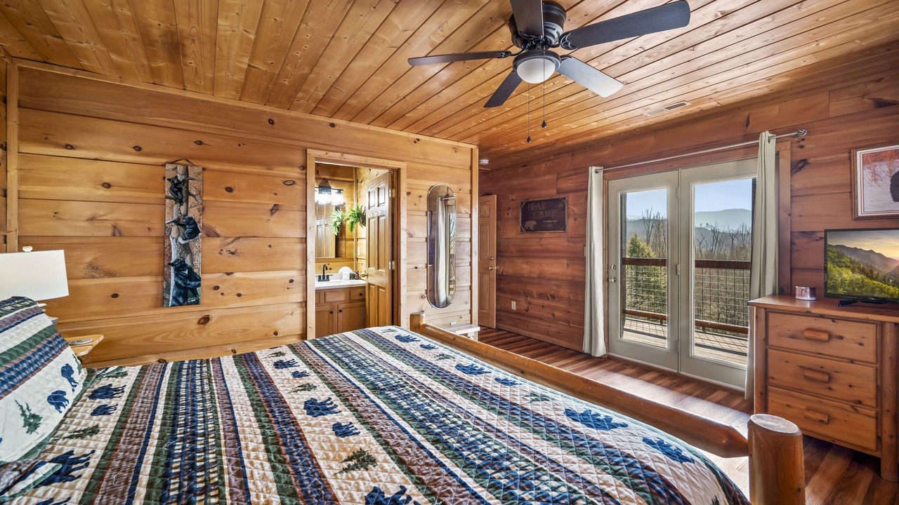 Photo of Bedroom in Gatlinburg - Pigeon Forge