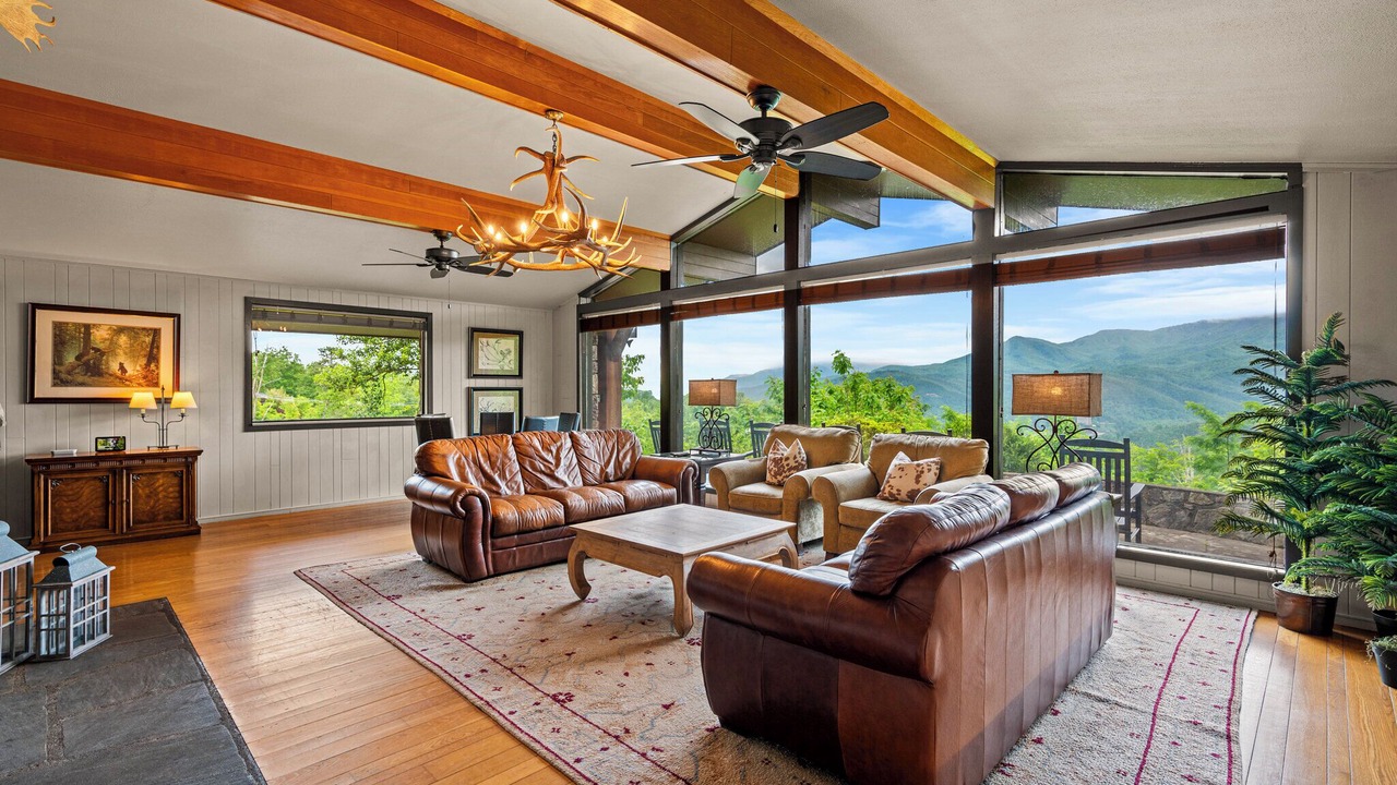 Photo of Livingroom in Chalet Village