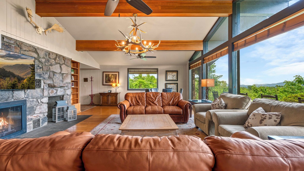 Photo of Livingroom in Chalet Village