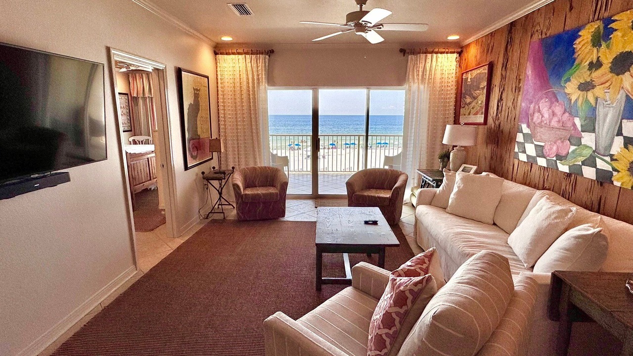 Photo of Livingroom in Orange Beach East