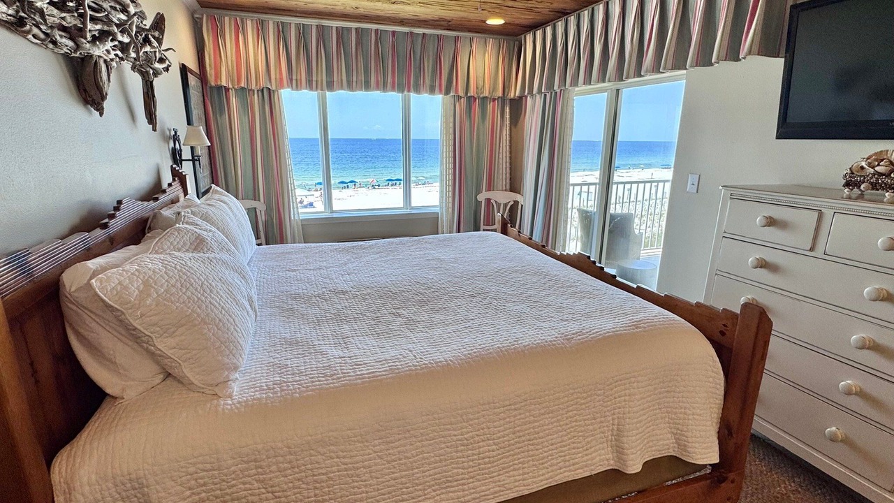 Photo of Bedroom in Orange Beach East