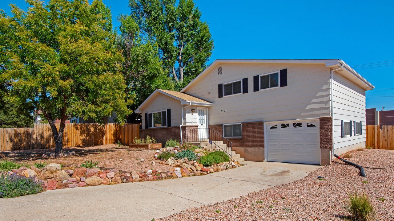 Photo of Outdoor in West Colorado Springs