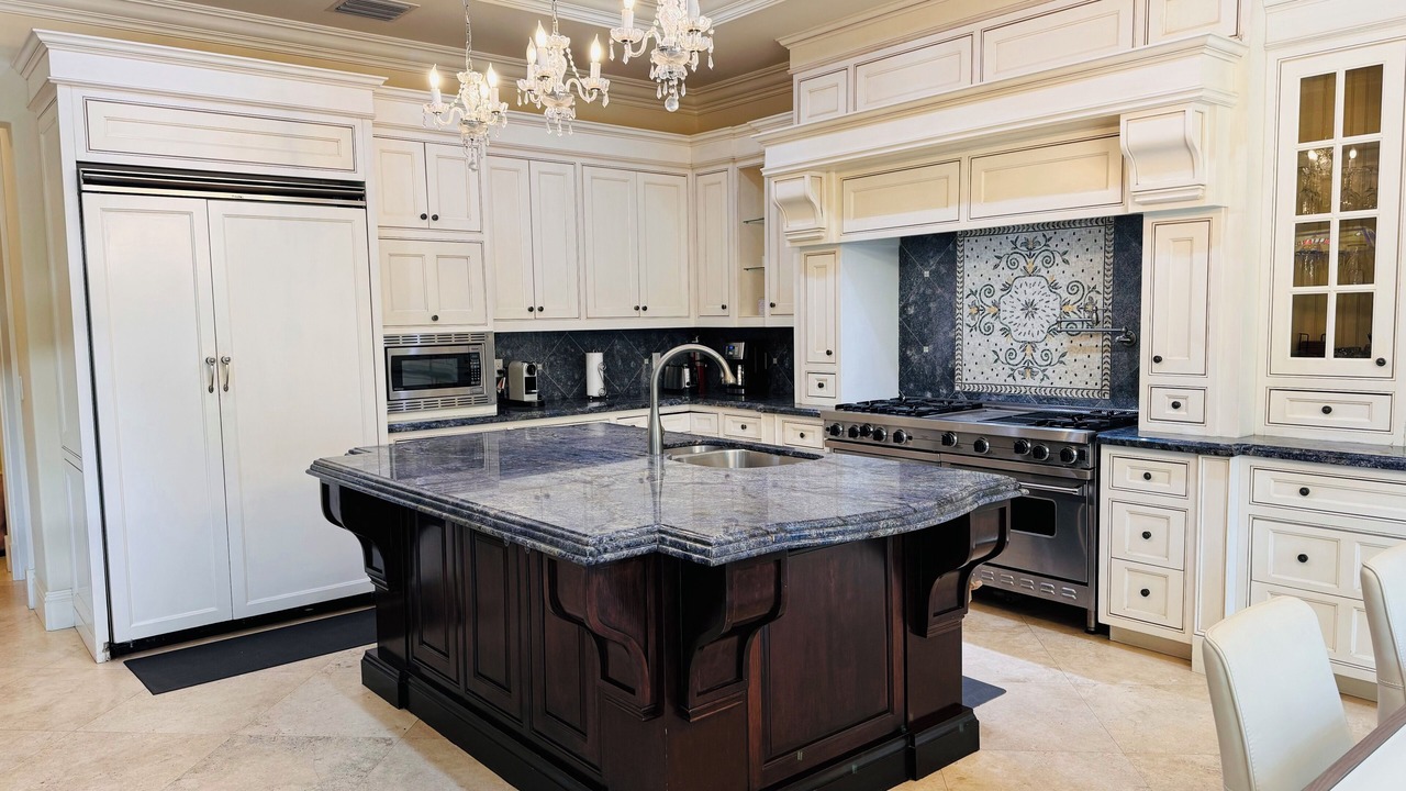Photo of Kitchen in Las Olas Isles