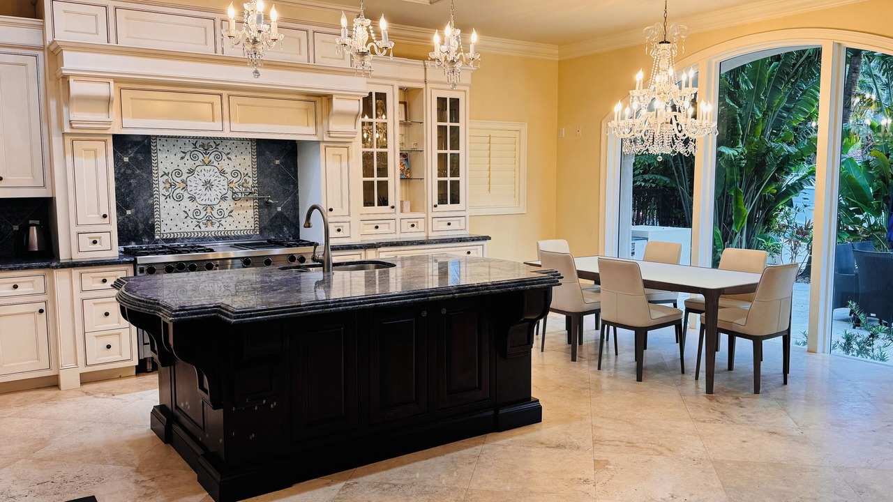 Photo of Kitchen in Las Olas Isles