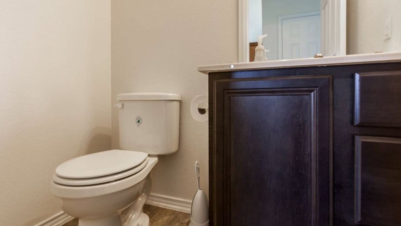 Photo of Bathroom in Del Valle