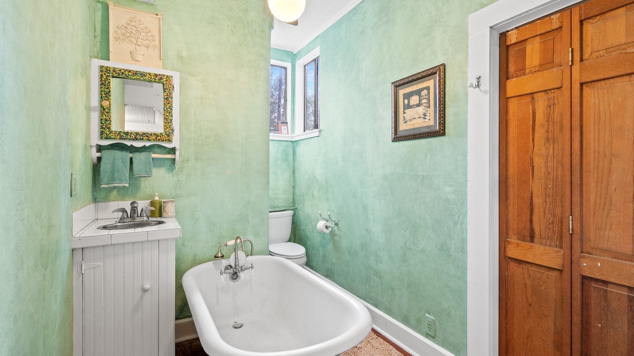 Photo of Bathroom in Bouldin