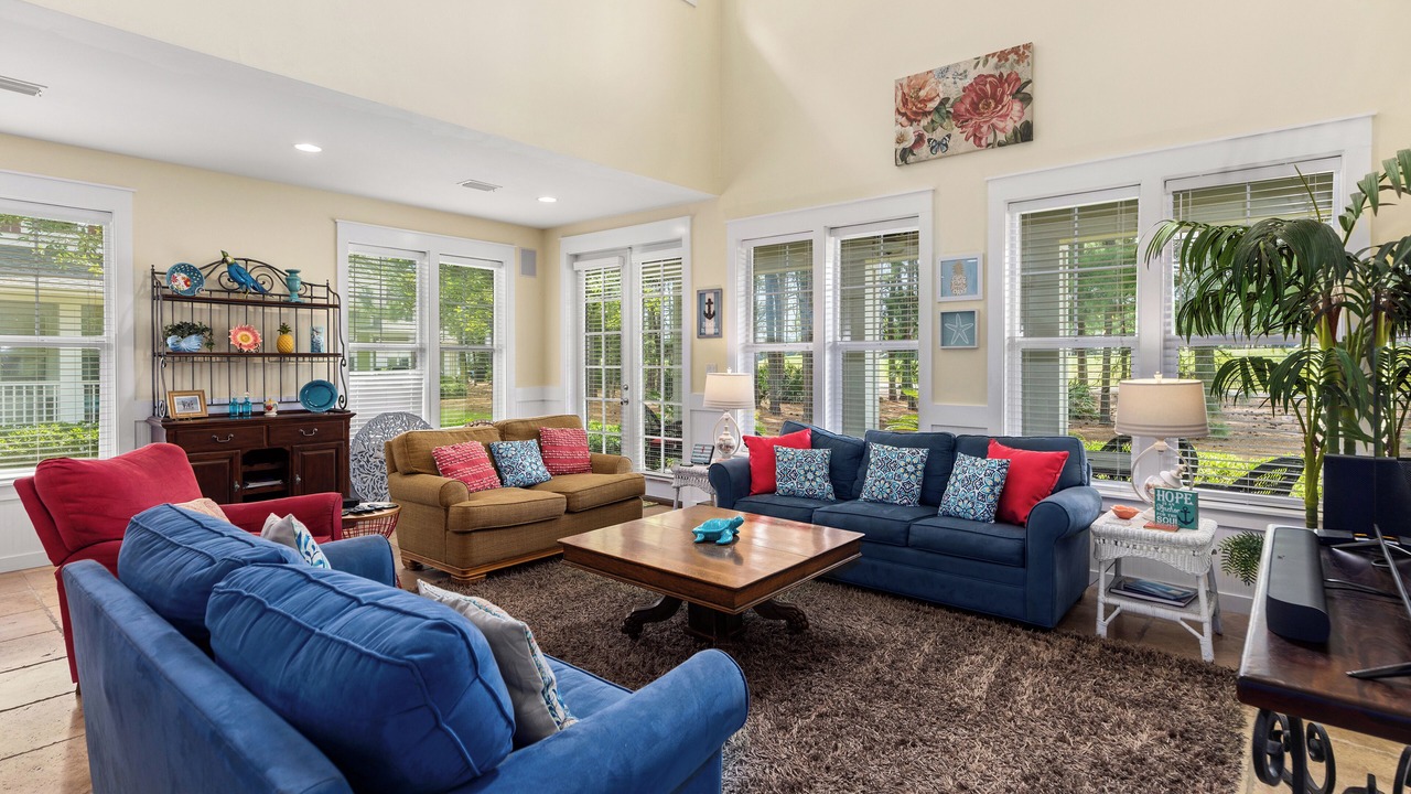Photo of Livingroom in Laurel Grove