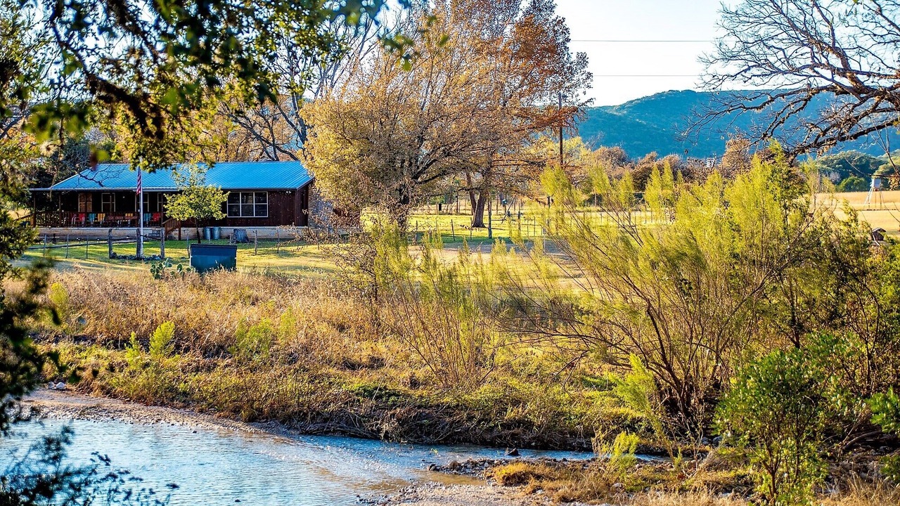 Photo of Others in Leakey