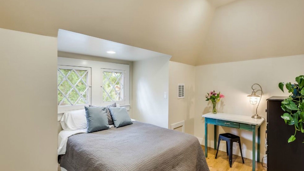 Photo of Bedroom in University North