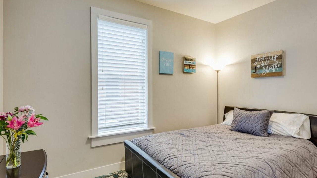 Photo of Bedroom in University North